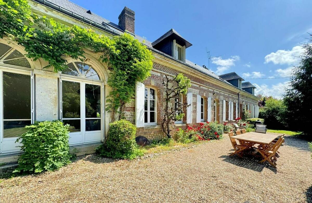 Maison à SAINT-JOUIN-BRUNEVAL