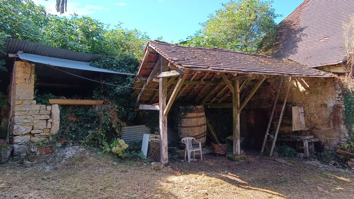 Maison à CHERVEIX-CUBAS