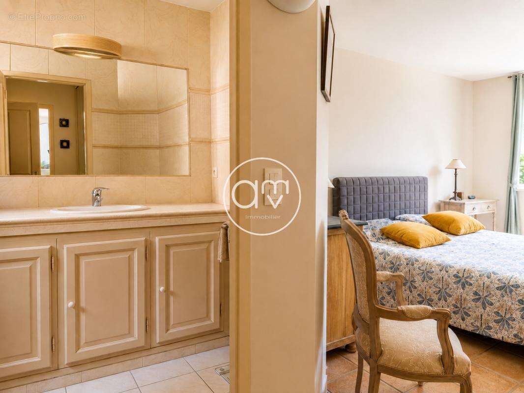 Hyères   les hauteurs - villa 130m2 - vue mer - piscine - do - photo 10
