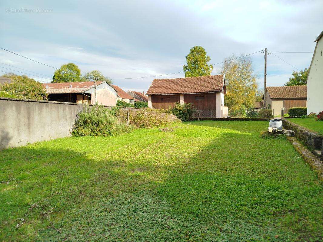 Maison à CHASSEY-LES-MONTBOZON