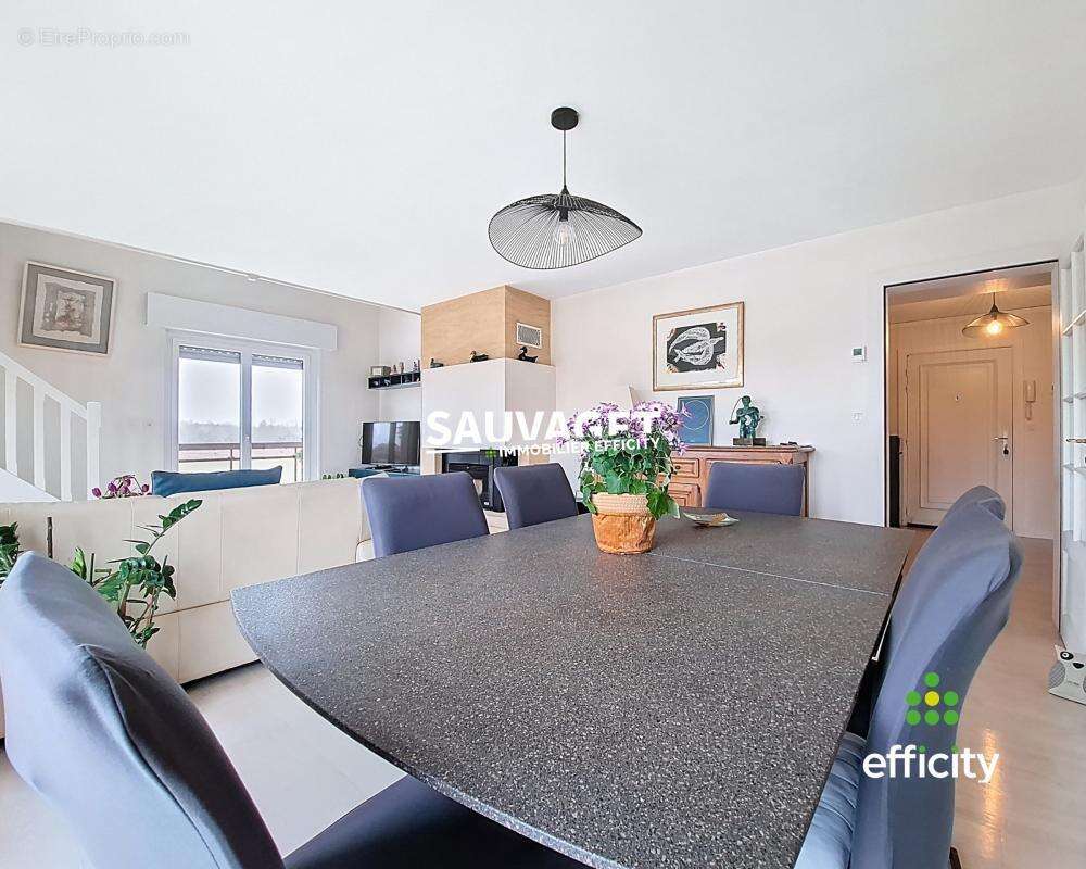 Appartement à REIGNIER