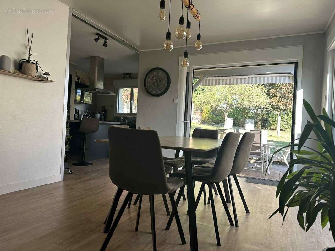 Maison à MORTAGNE-SUR-SEVRE