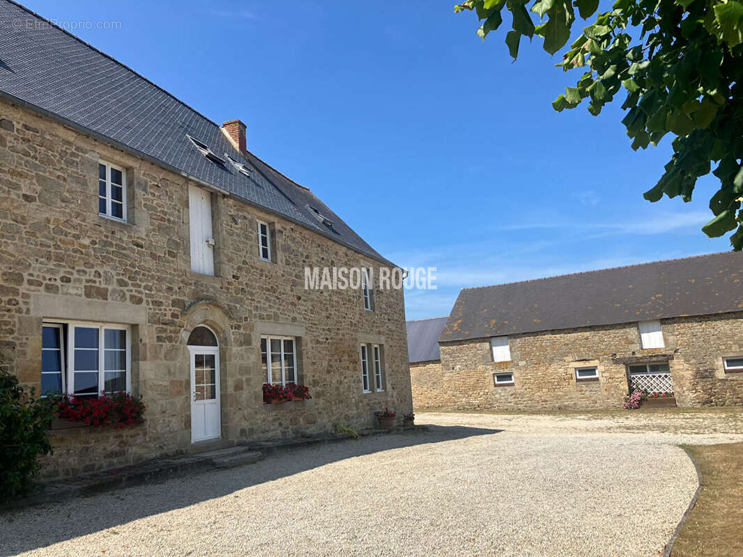 VAL D'ARGUENON - Élégante propriété du XVIème siècle avec vue sur l'Arguenon - photo 4