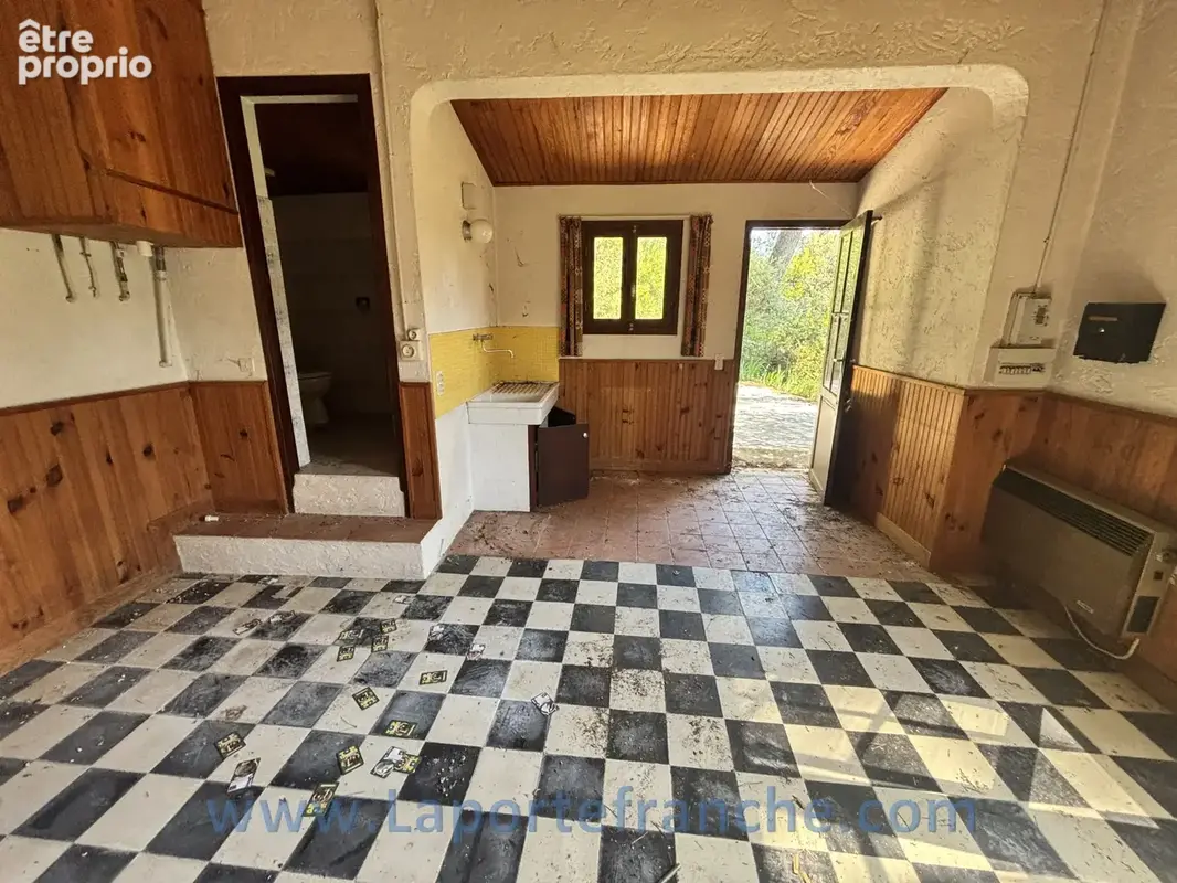 Maison à rénover 40 m2 sur terrain 2630 m2 - photo 8