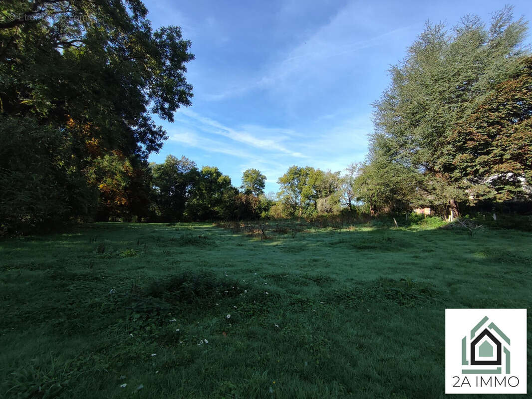 Maison à SAINT-PRIEST-DES-CHAMPS