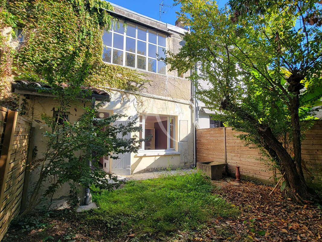 CAUDERAN PARC BORDELAIS - Maison à rénover 5 chambres - photo 2