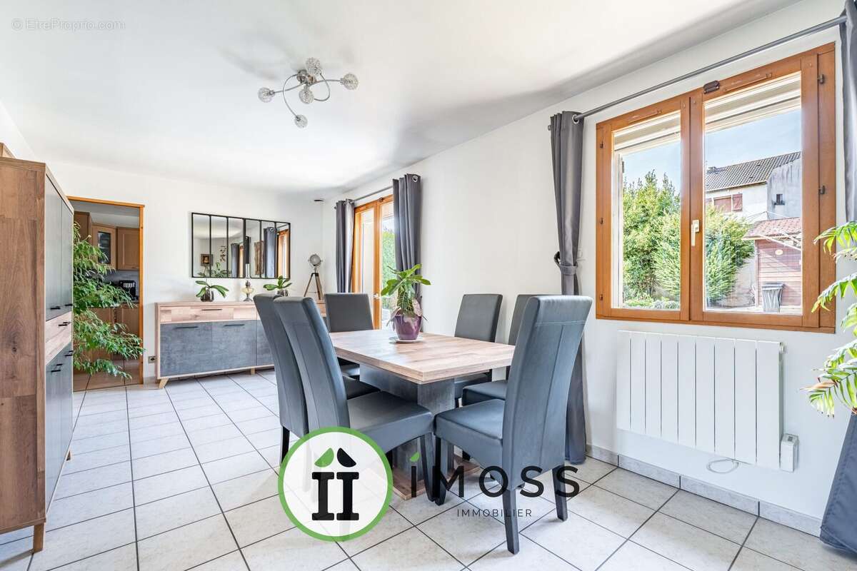 Maison à GOUSSAINVILLE