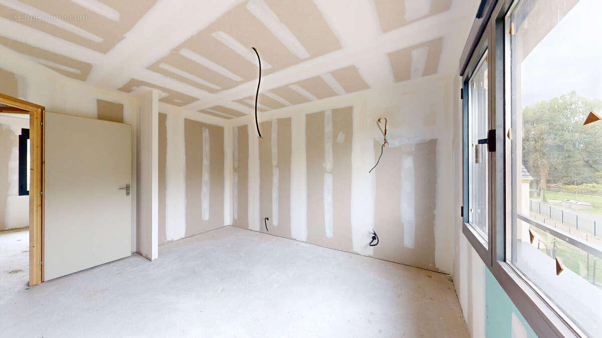 Maison à BREUX-JOUY