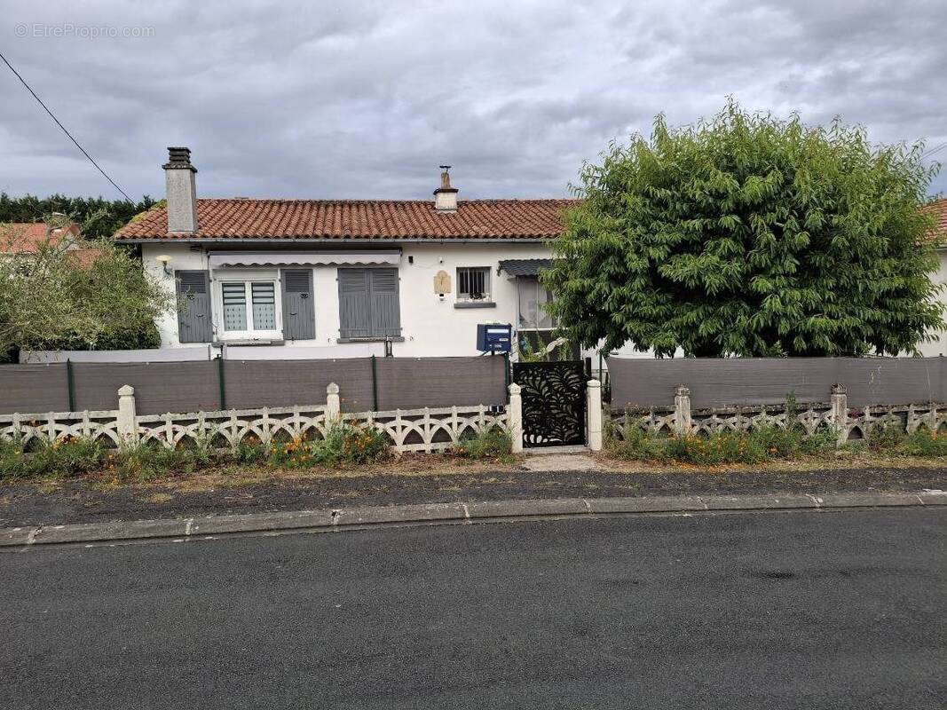 Maison à CIVRAY