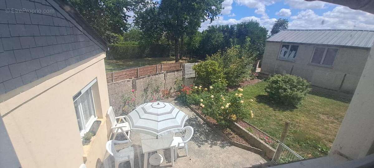 Maison à VILLAINES-LA-JUHEL