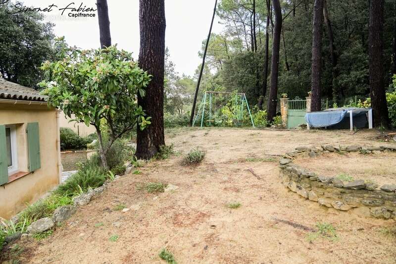 Maison à SAINT-RESTITUT