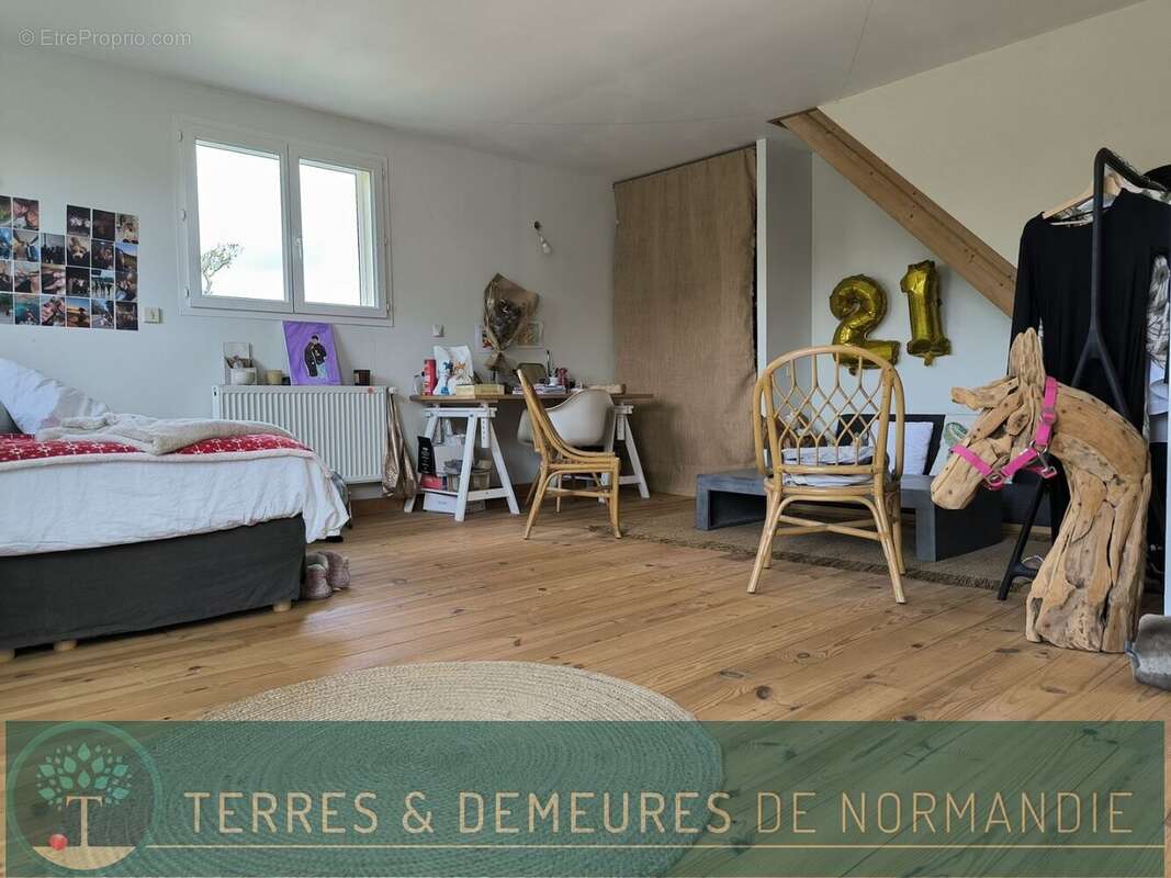 Maison à BOURG-ACHARD