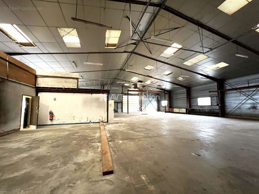 855 m² à Caen  - photo 9