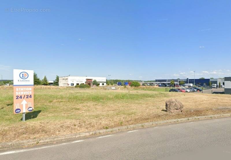 Commerce à VITRY-EN-CHAROLLAIS