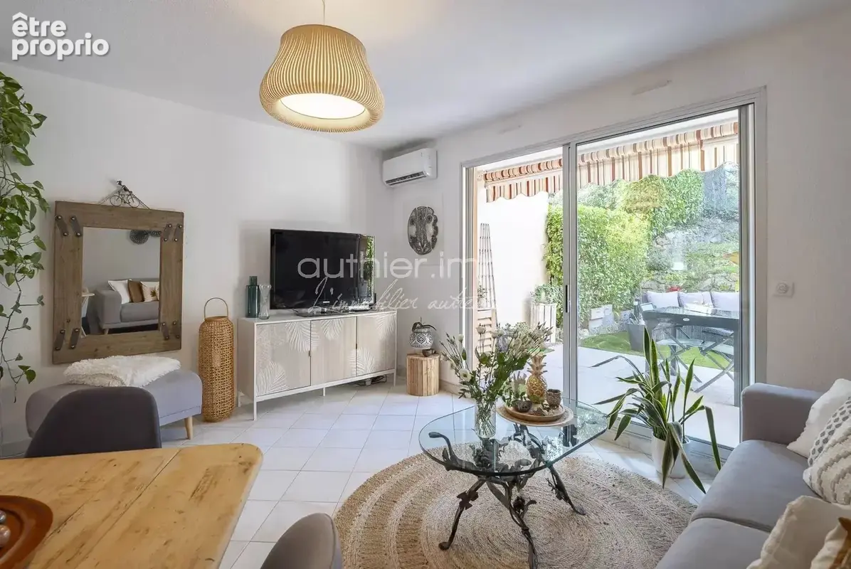 GRASSE LIMITE MAGAGNOSC - Appartement Rez de Jardin Calme Absolu - photo 2