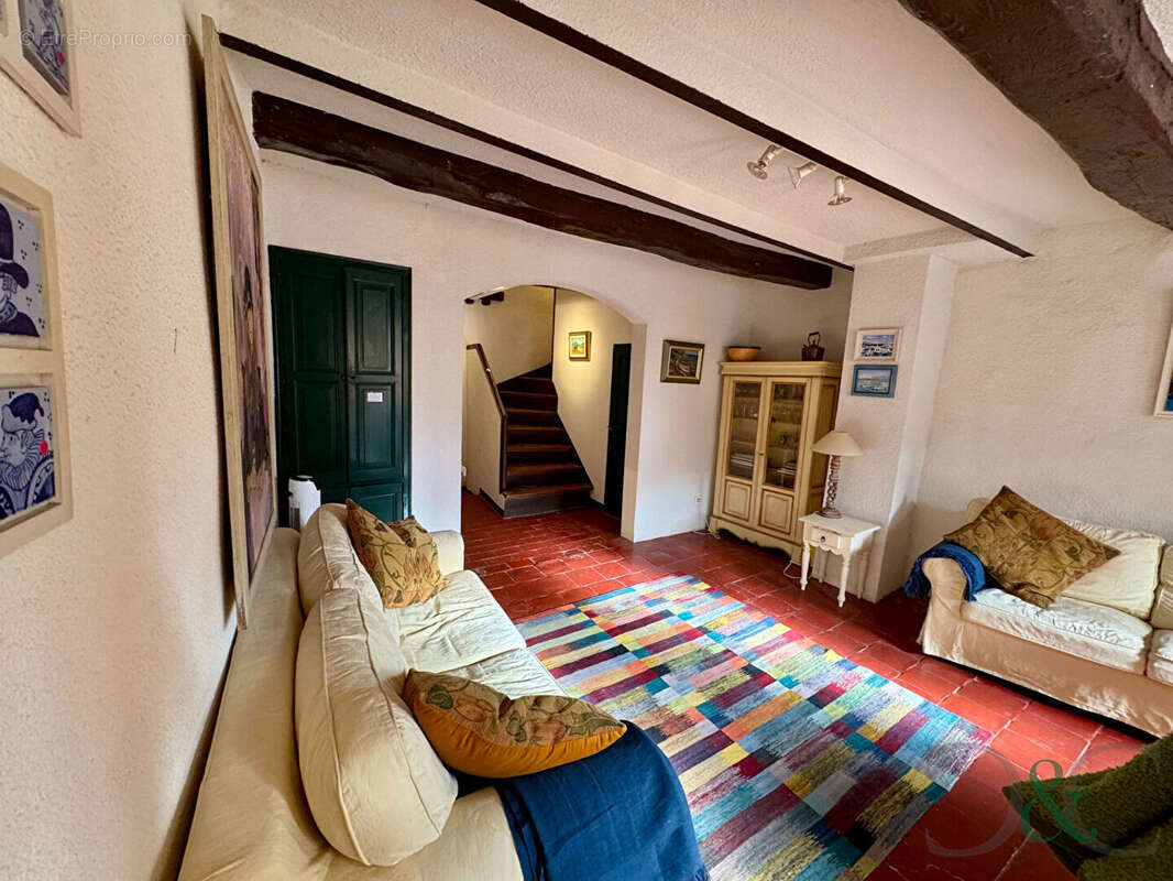 Maison à BORMES-LES-MIMOSAS