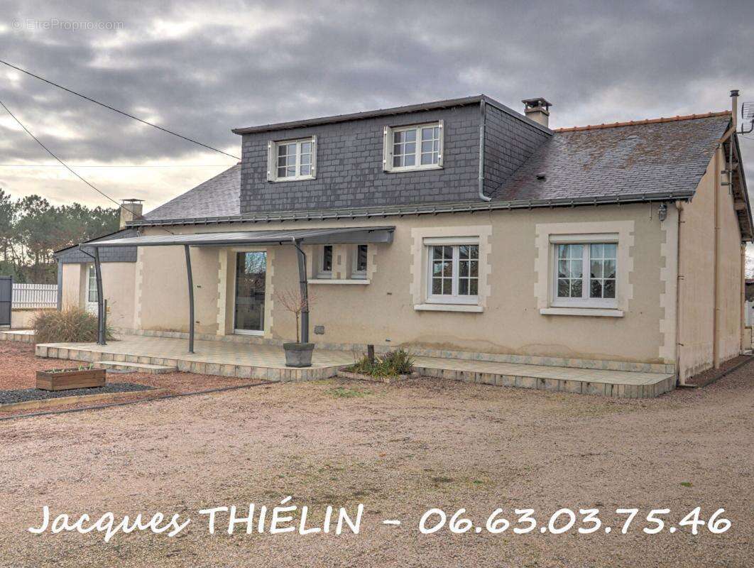 Maison à LONGUE-JUMELLES