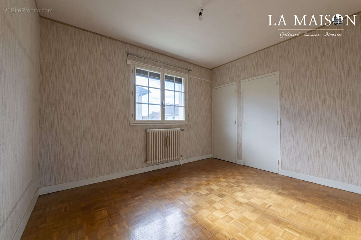 Maison à LONGVIC