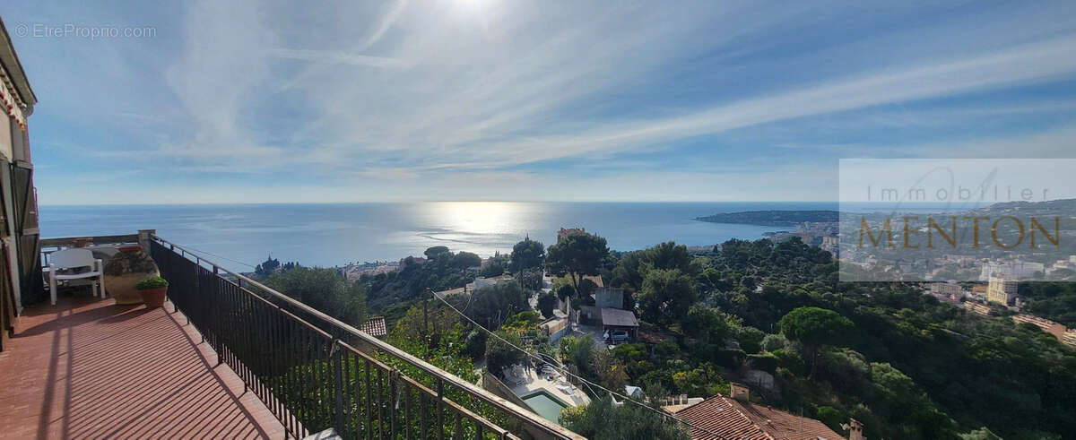 Appartement à MENTON