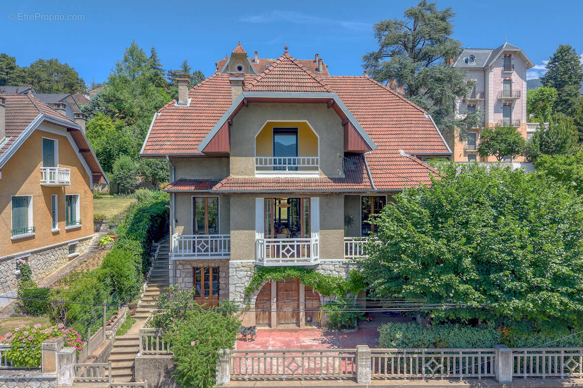 Maison à AIX-LES-BAINS