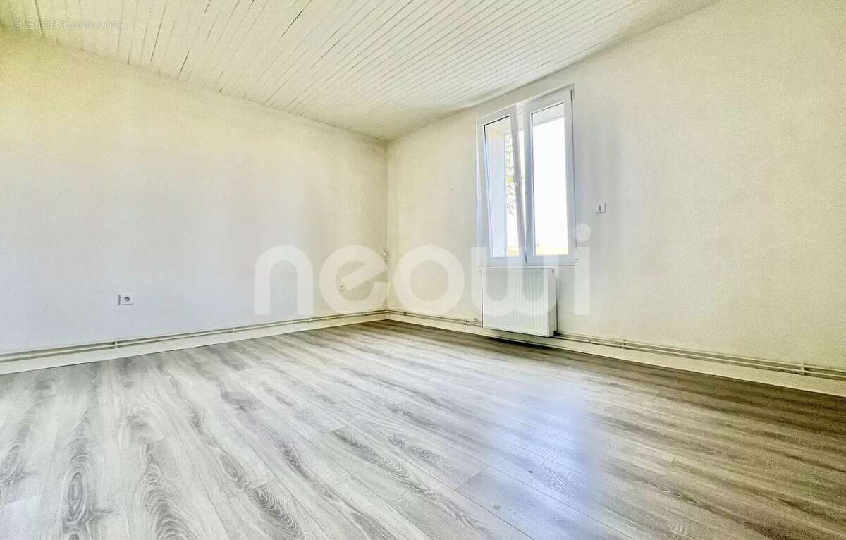 Maison à AIGUEPERSE