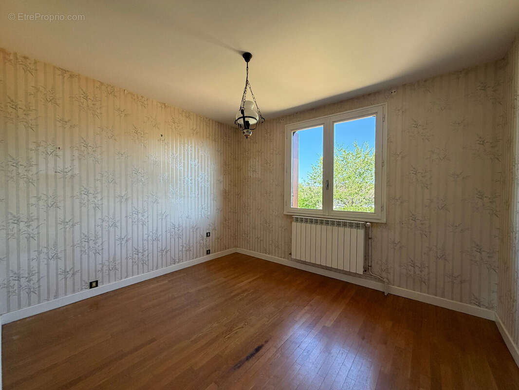 Maison 102 m² à Sainte-Lizaigne  - photo 5