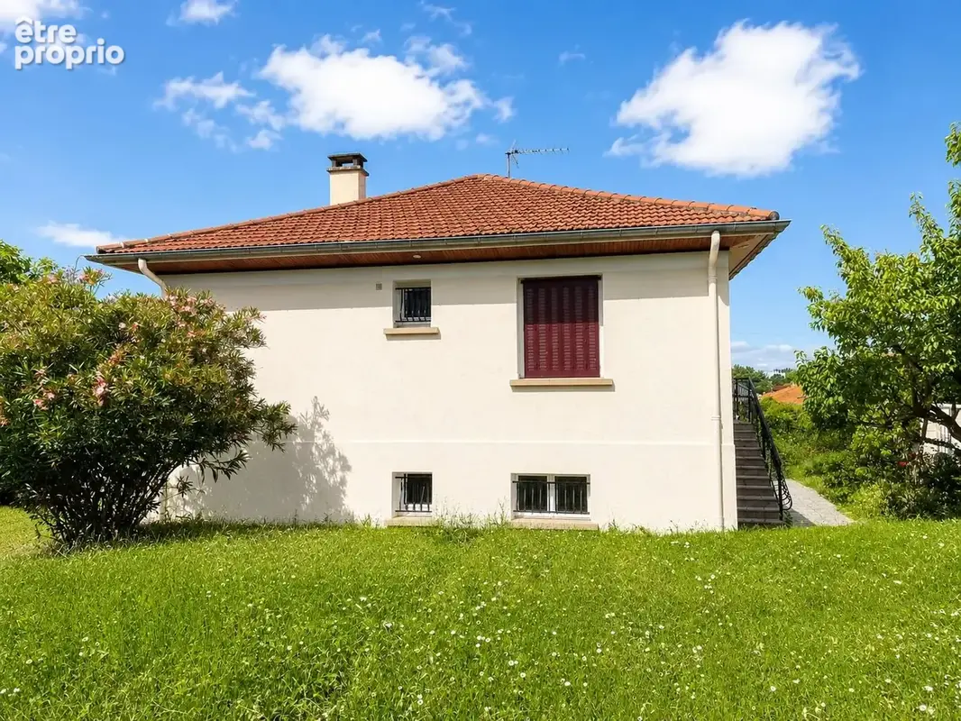   - Maison à SAINT-PRIEST