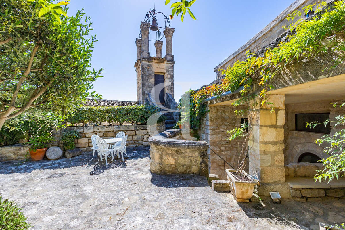 Maison à MENERBES
