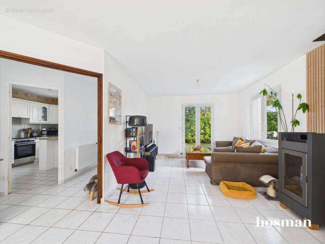 Maison à BOUGUENAIS