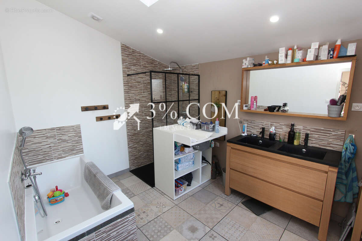 Maison 88 m2 - 2 chambres -1 bureau - Jardin - Garage - photo 7