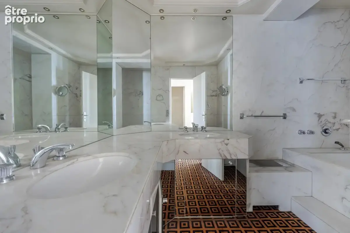 Neuilly-sur-Seine – Maurice Barrès – Appartement de réception de 216 m2 avec balcons - photo 18
