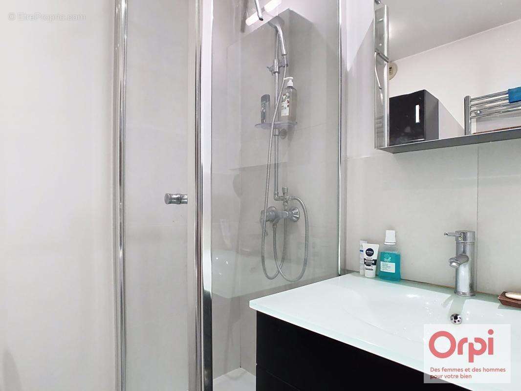 Appartement à ISSY-LES-MOULINEAUX