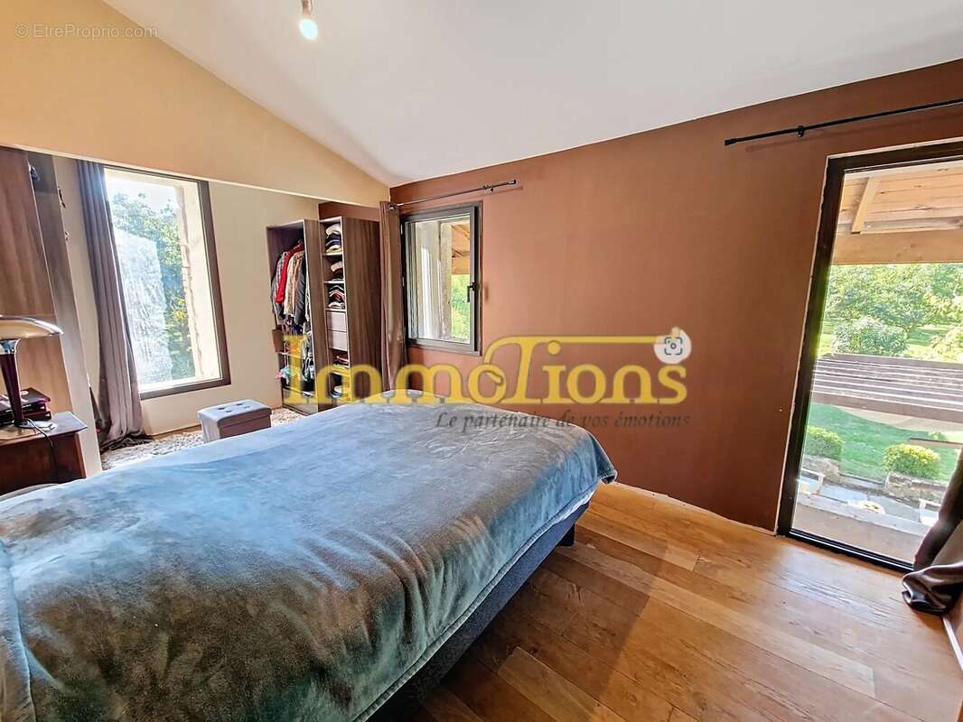 Maison à SAINT-HILAIRE-DU-ROSIER