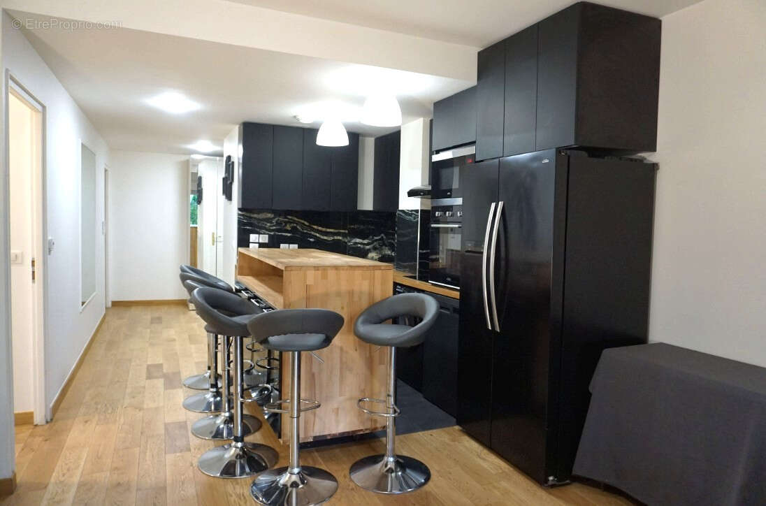 Appartement à NEUILLY-SUR-SEINE