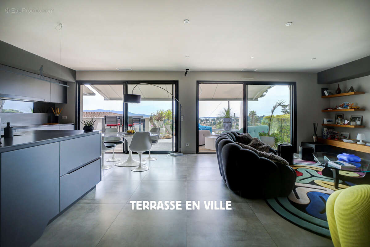 Appartement à SANARY-SUR-MER