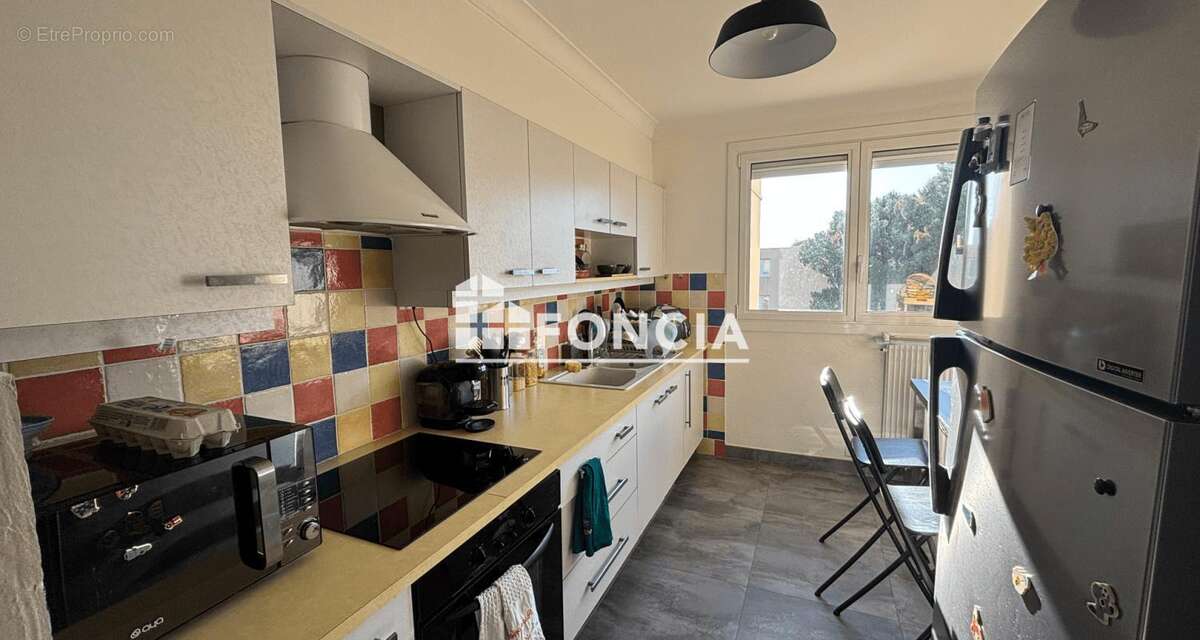Appartement à VILLENEUVE-LES-AVIGNON