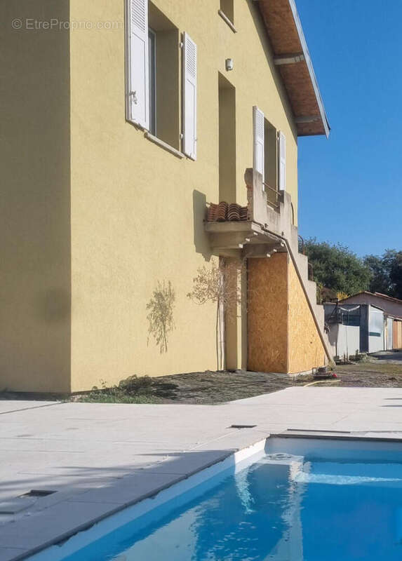 20251018104159 - Maison à BELVEZE-DU-RAZES