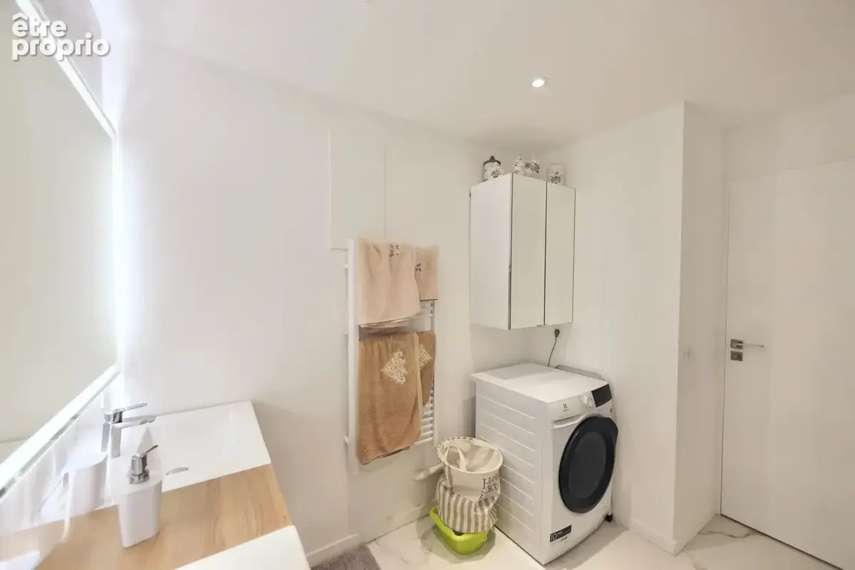 SAINT-TROPEZ : Appartement 4 pièces de 80 m² entièrement rénové, jardin de 100 m², piscine - photo 23