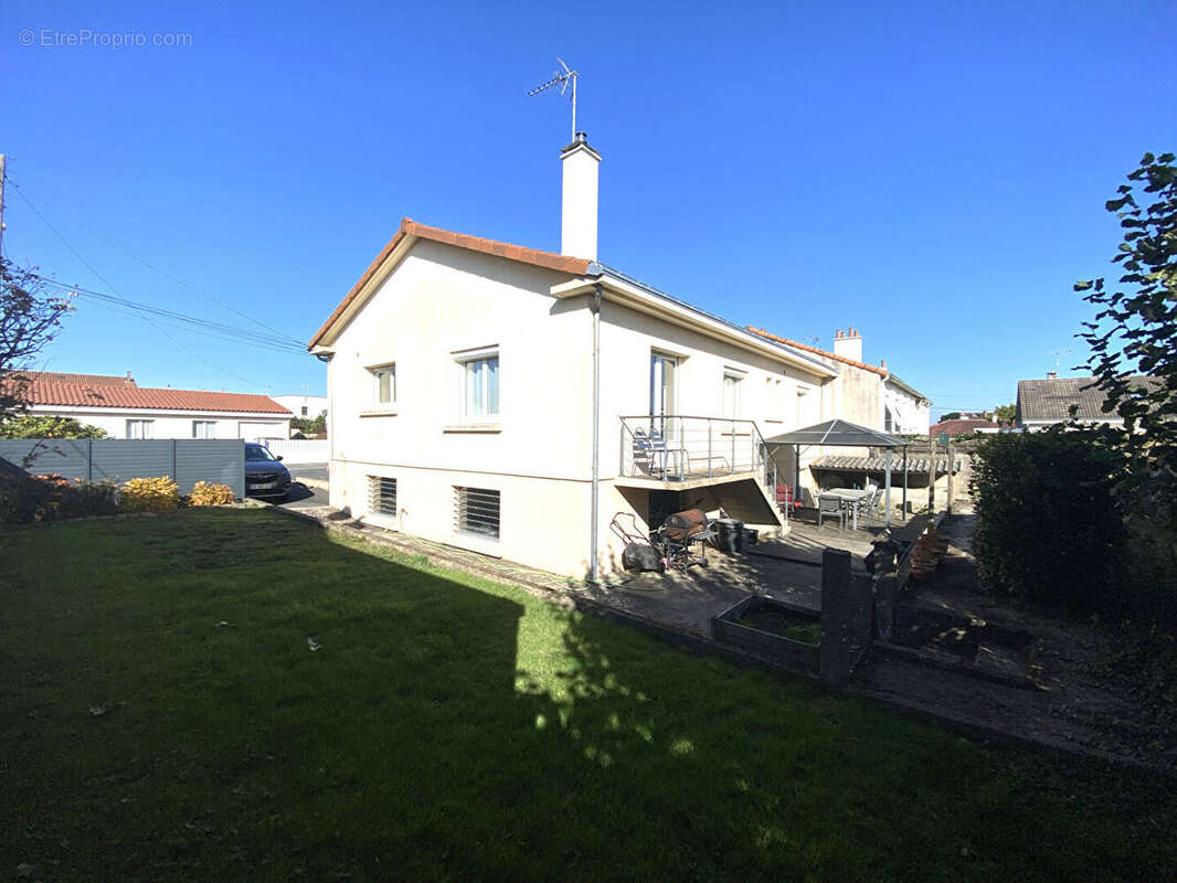 Maison à SAINT-LEGER-SOUS-CHOLET