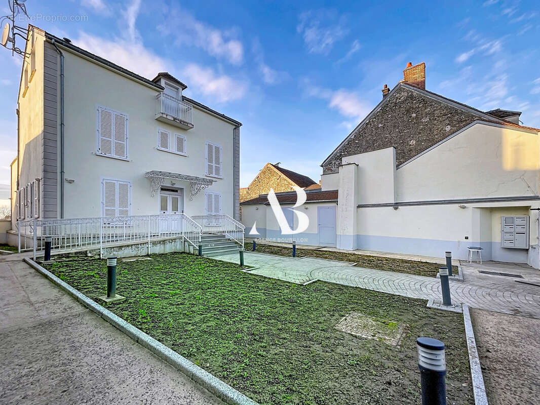 Immeuble de rapport de 185 m2 - 5 logements - photo 2