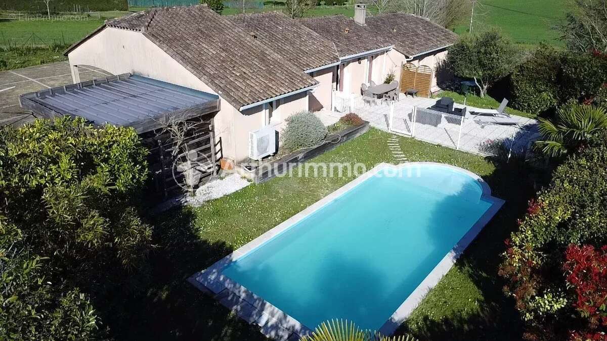 Maison à LA CHAPELLE-GONAGUET