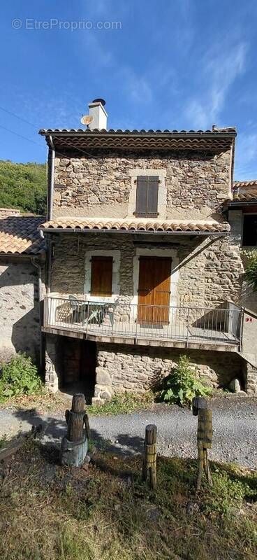 Maison de hameau avec terrain - photo 3