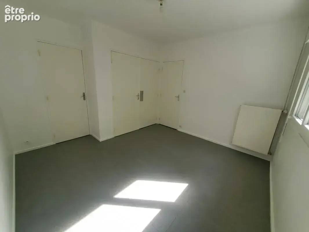Beau T3 avec balcon, cave et stationnement extérieur - photo 9
