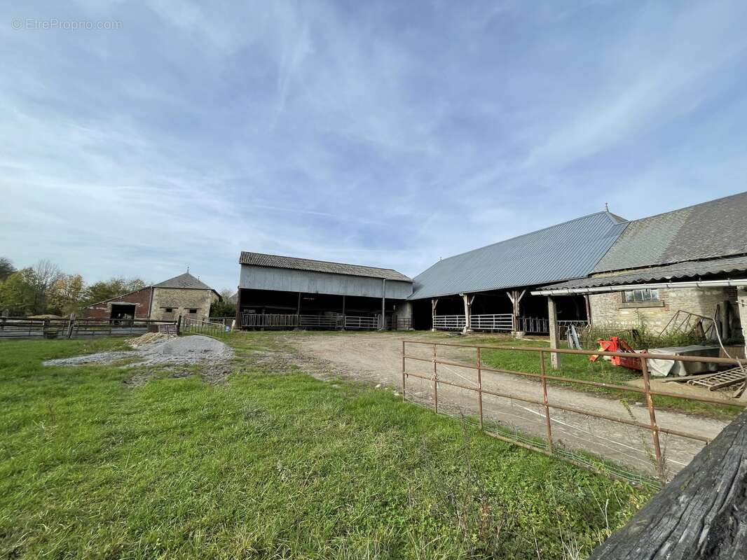 Maison à POIX-TERRON