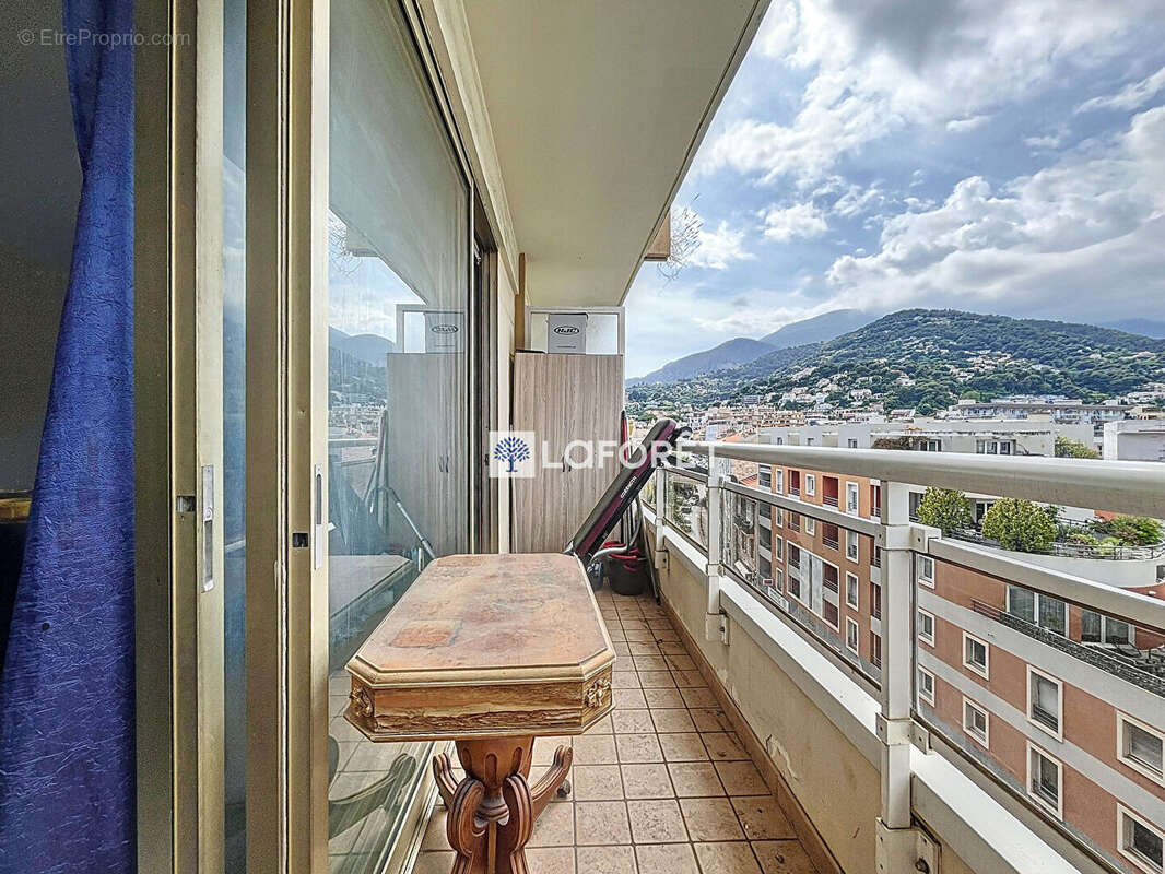 Appartement à ROQUEBRUNE-CAP-MARTIN