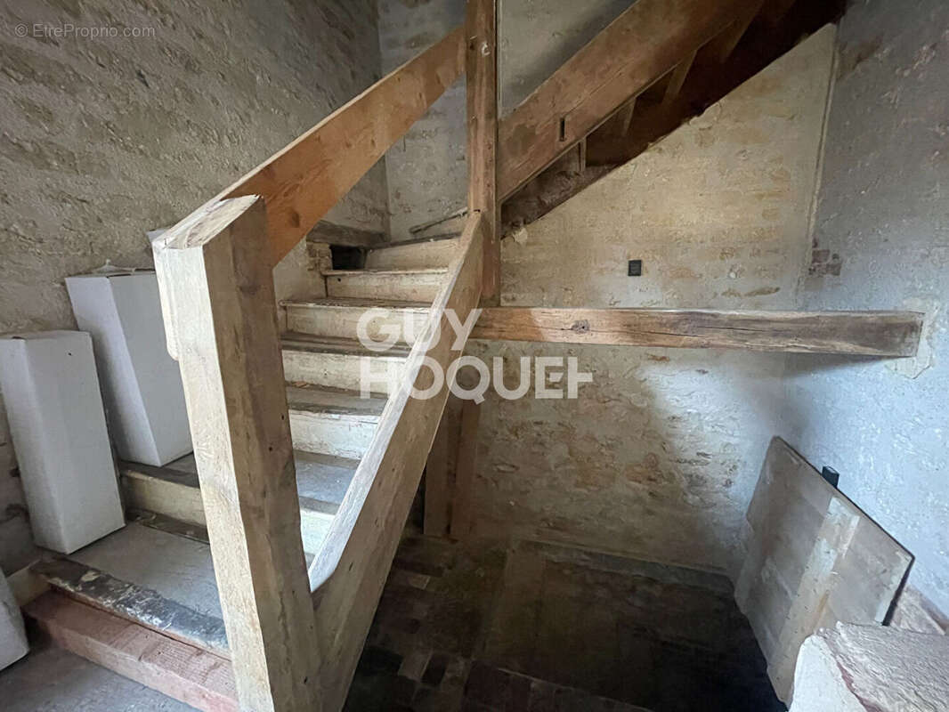 Maison à LE MESNIL-SUR-OGER