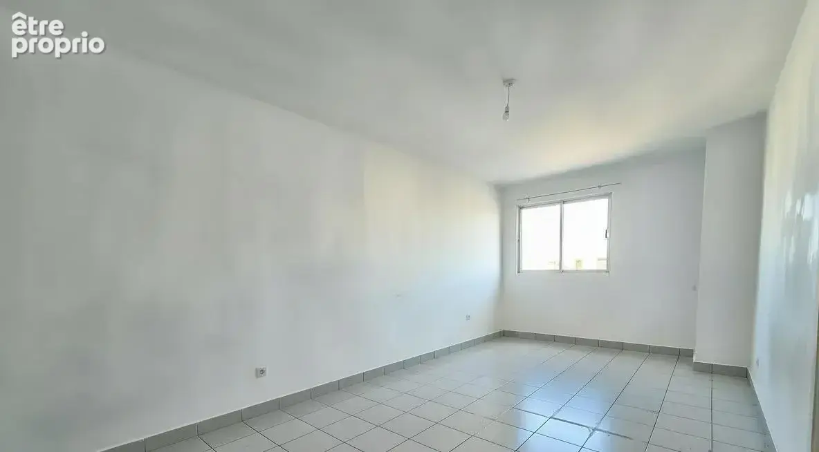 Appartement 71 m² à Le Port  - photo 6