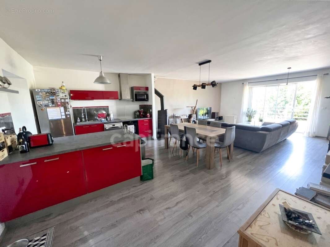 Maison de village 300 m² avec jardin et garage à vendre à Reillanne (04110) – Cœur du Luberon - photo 12