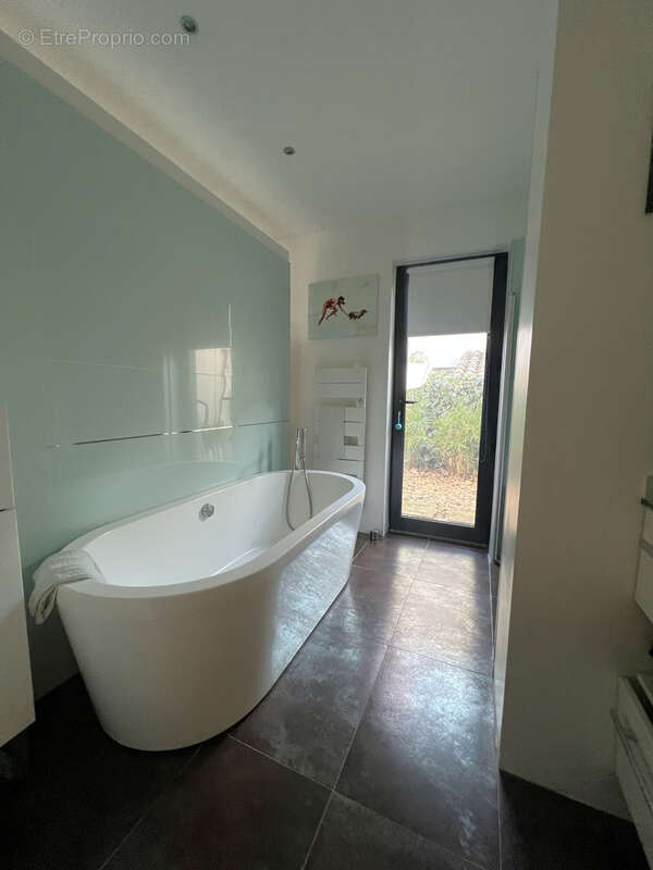 Maison à BELLEGARDE