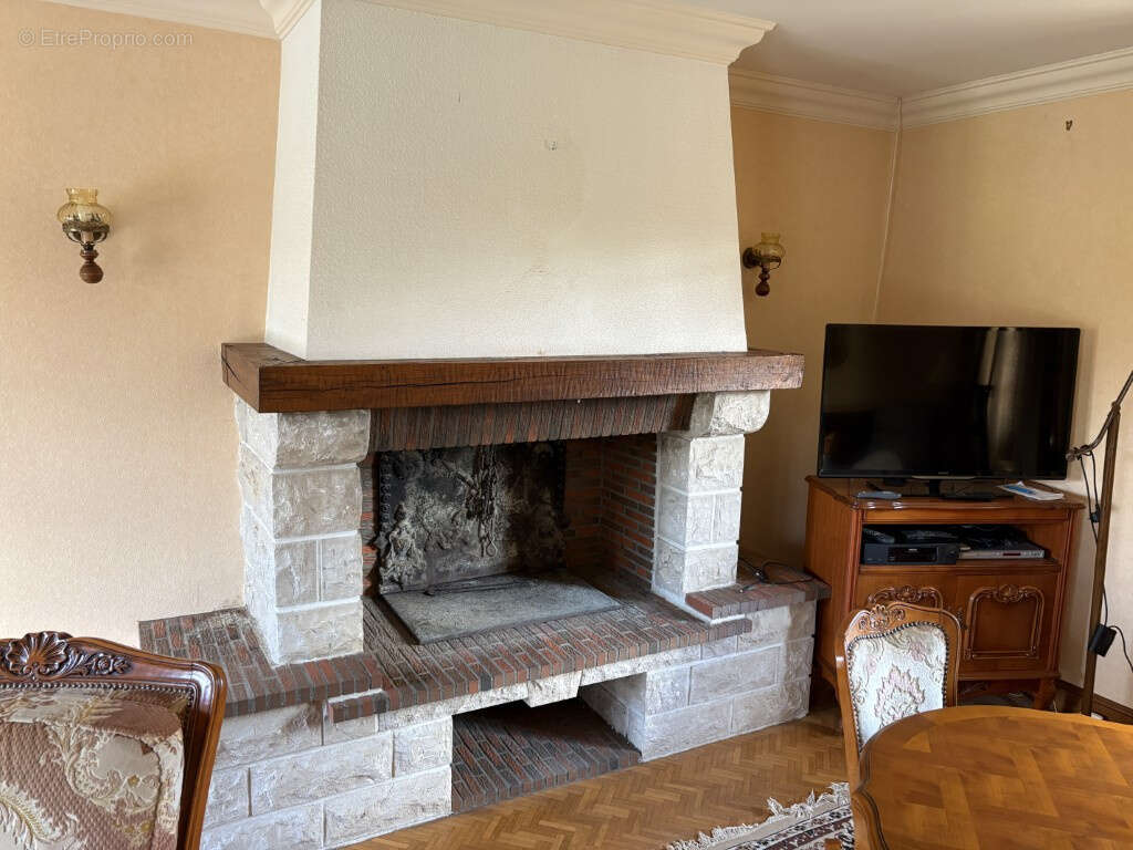 Maison à LUBERSAC